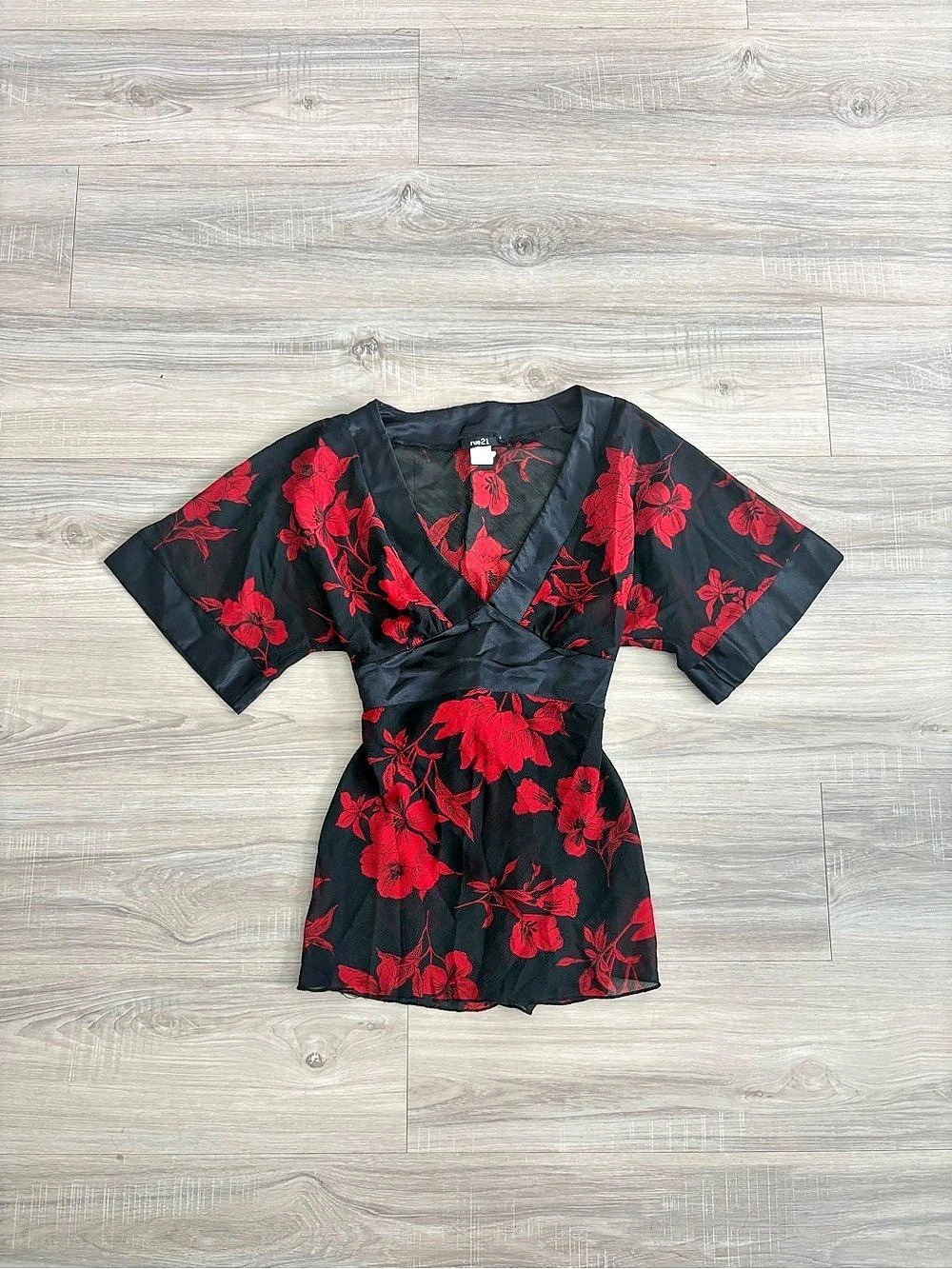 Vintage Y2K Rue21 Floral babydoll Blouse in